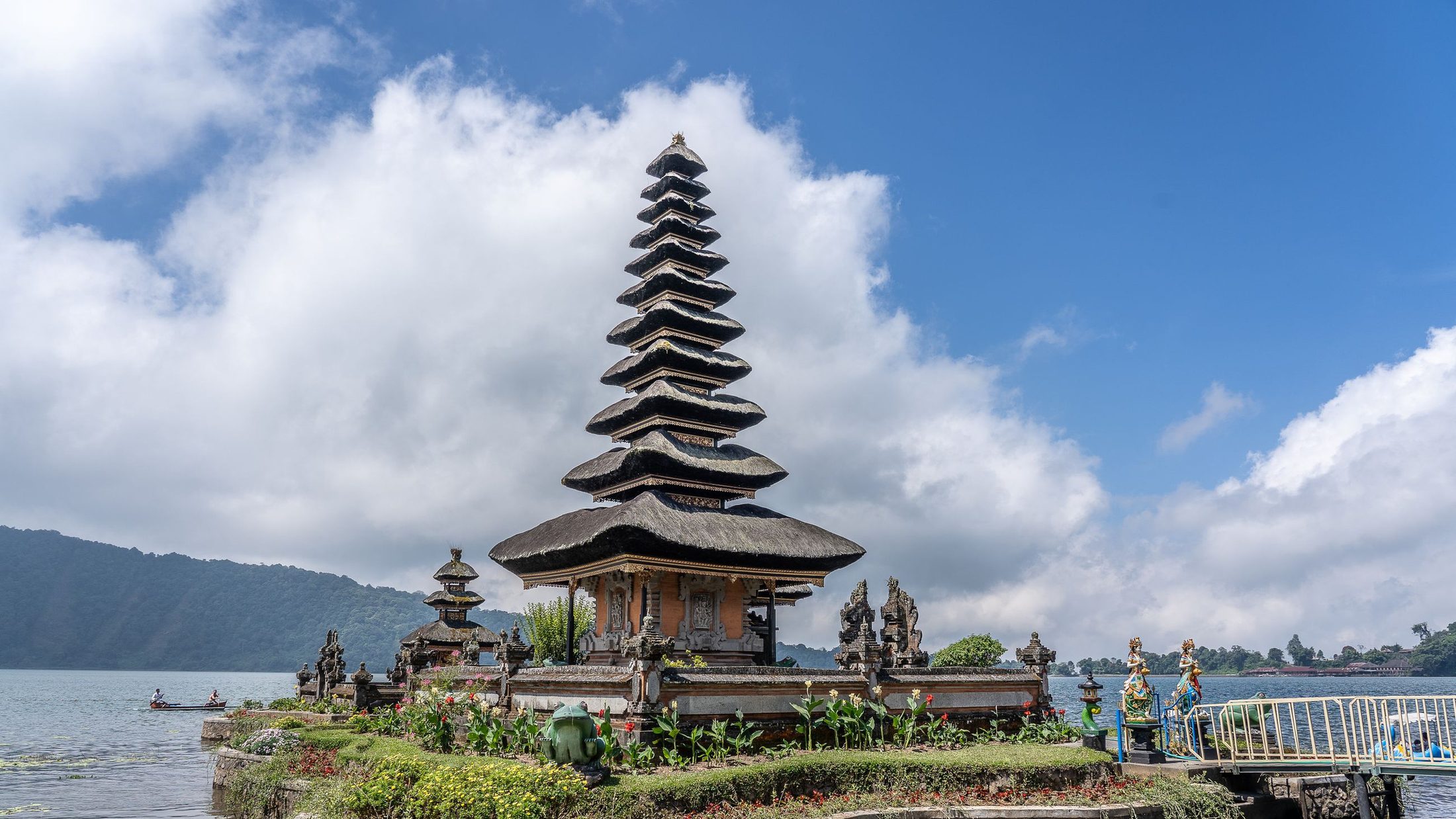 Templo junto al lago, Bali