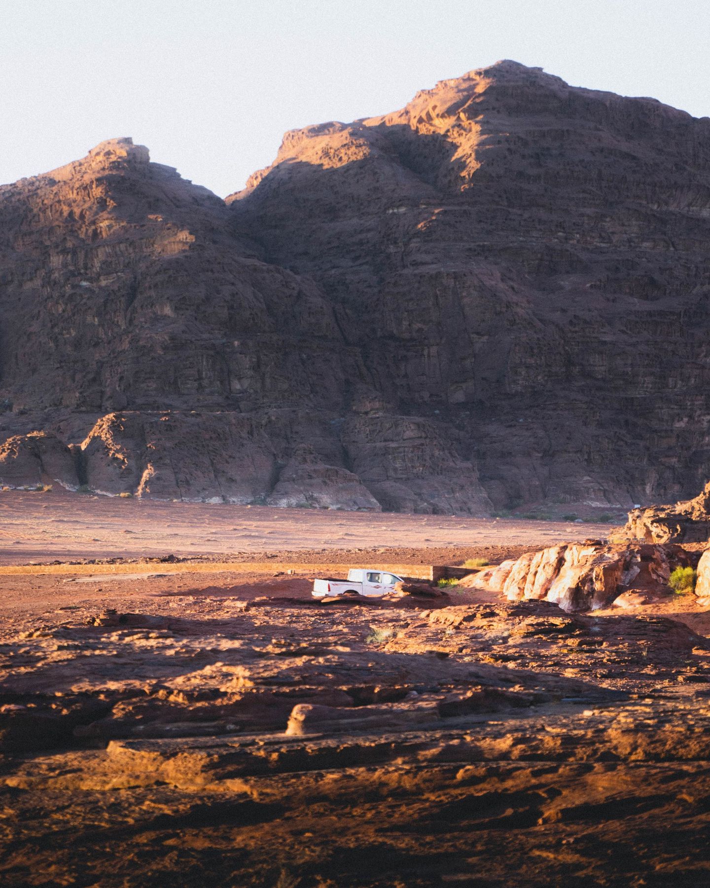 Montañas del desierto al atardecer
